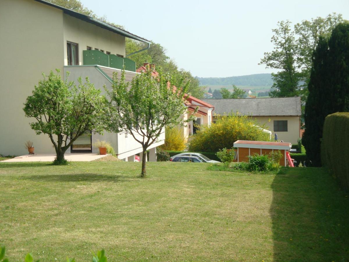 Haus Camelia Bed and Breakfast Bad Tatzmannsdorf Eksteriør billede